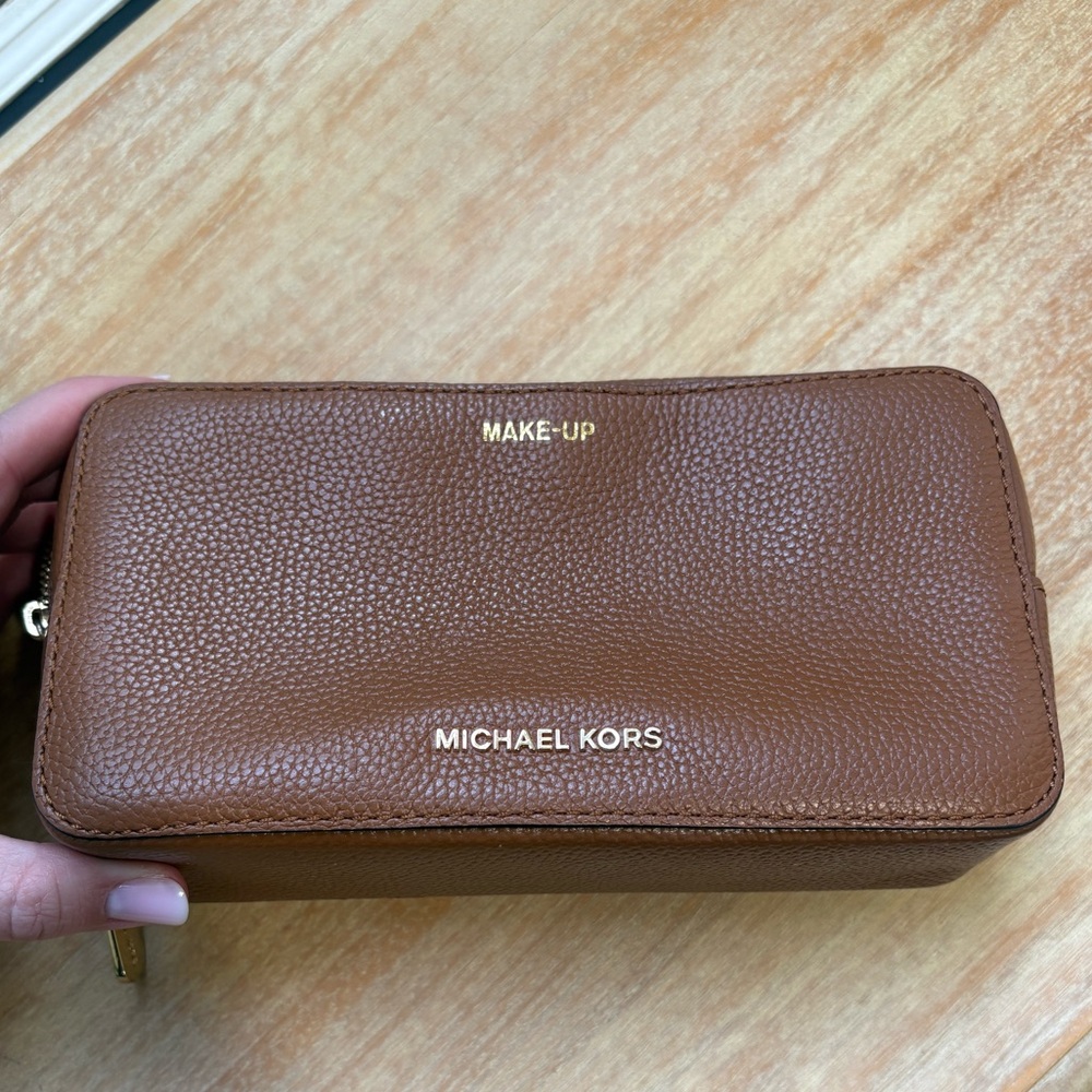 Michael Kors Jet Set Travel Leather Makeup Pouch